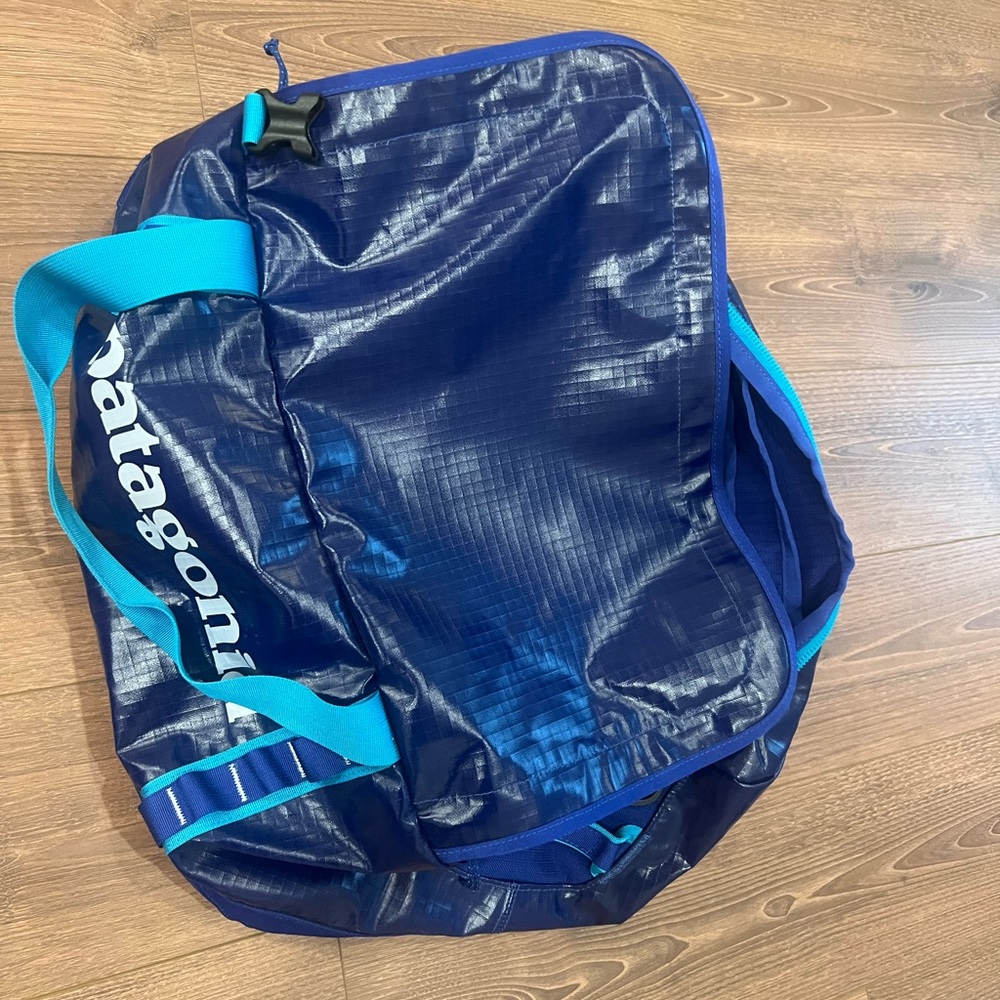 Patagonia Navy and Teal Duffel Bag